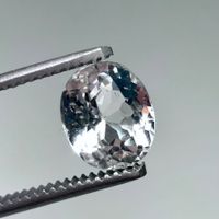 Weisser Topas Edelstein, 4.2 Karat, unerhitzt aus Kambodscha