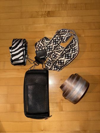 Clutch mit drei Bändel