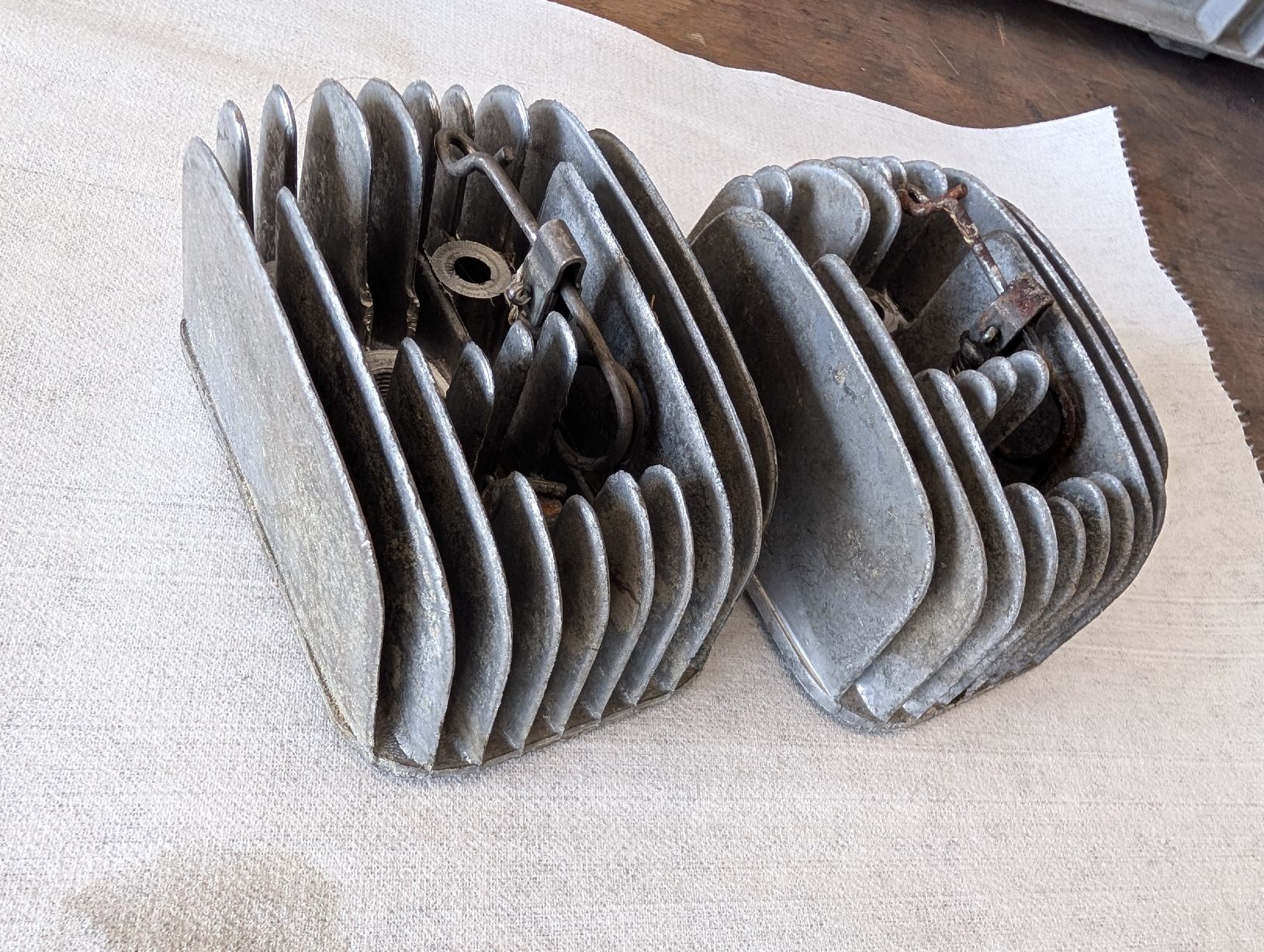 Piaggio Pièces pour mobylette: Piaggio Zylinderkopf 2x – D'occasion à Eichberg par Asrael4 1