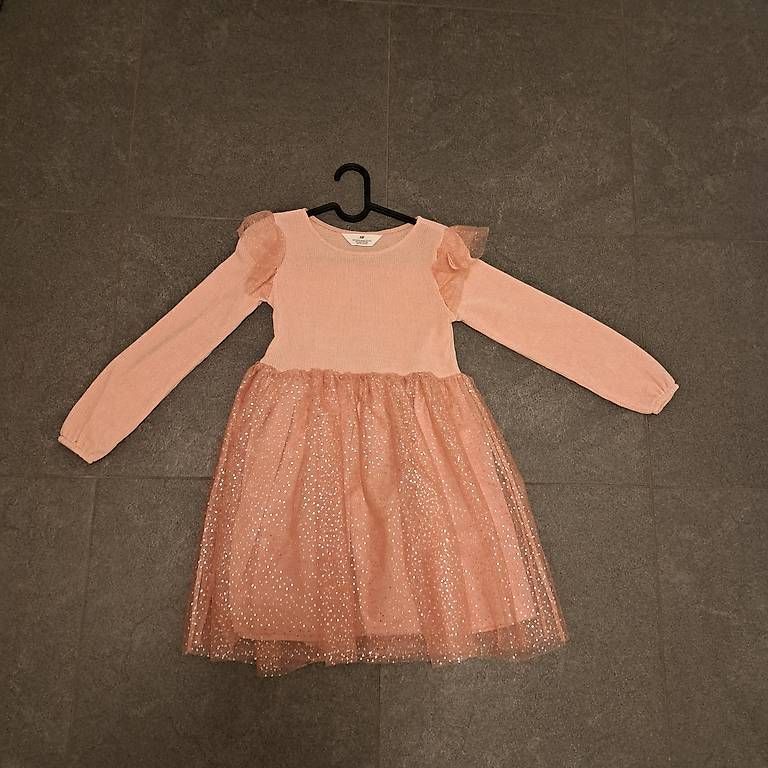 Vestiti & Gonne: Wunderschönes Kleid 134/140 – Usato da Neftenbach venduto da sam_jbb5