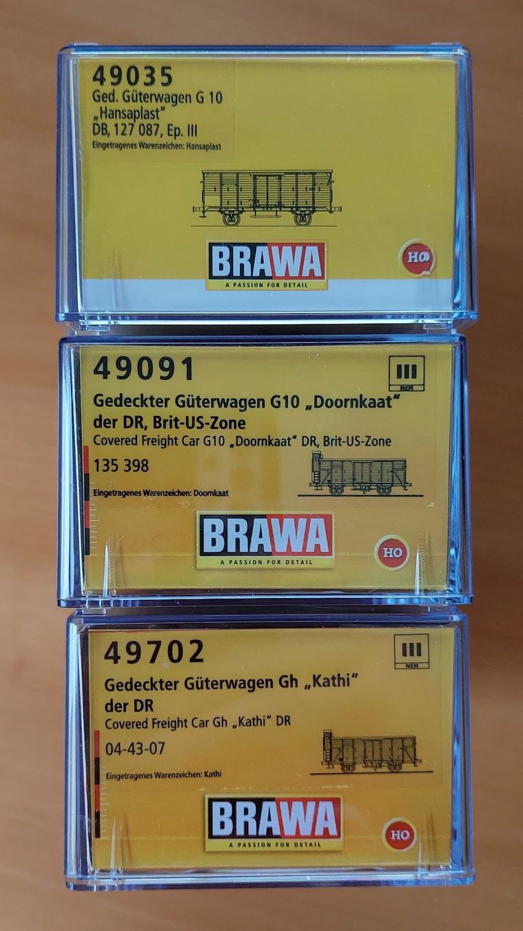 Brawa Modellini di ferrovie: BRAWA Set I - 3 verschiedene Güterwagen – Nuovo e nell'imballaggio originale da Rotkreuz venduto da MOBAHN-1zu87 2