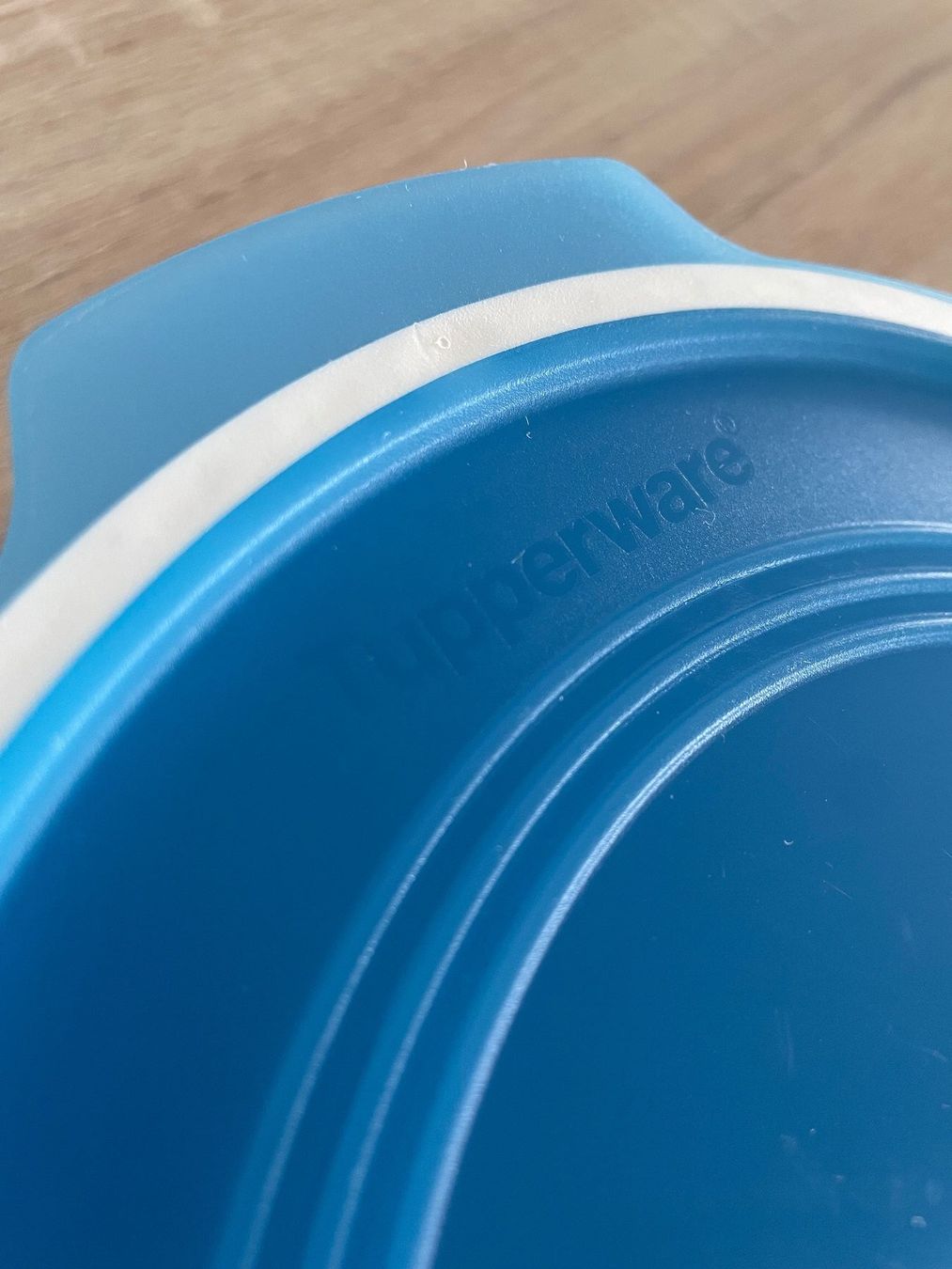 Tupperware Contenitori & Simili: Tupperware Boite à biscuits Hello Kitty – Usato da Chevroux venduto da nwrmlngr 2