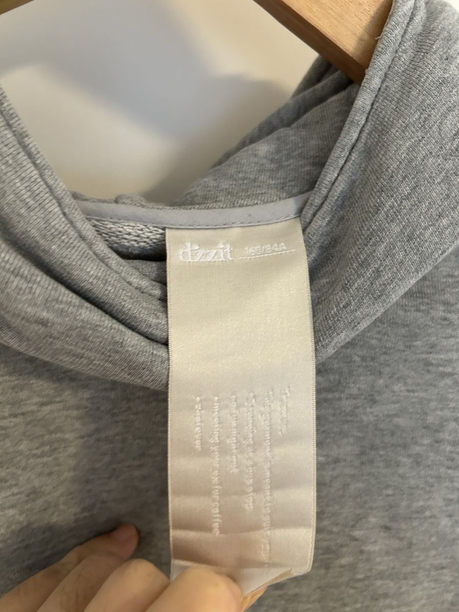 Canottiere & Pantaloni: Dizzit Grey Hoodie, Size Medium – Usato da Zürich venduto da mai_sxv7 1