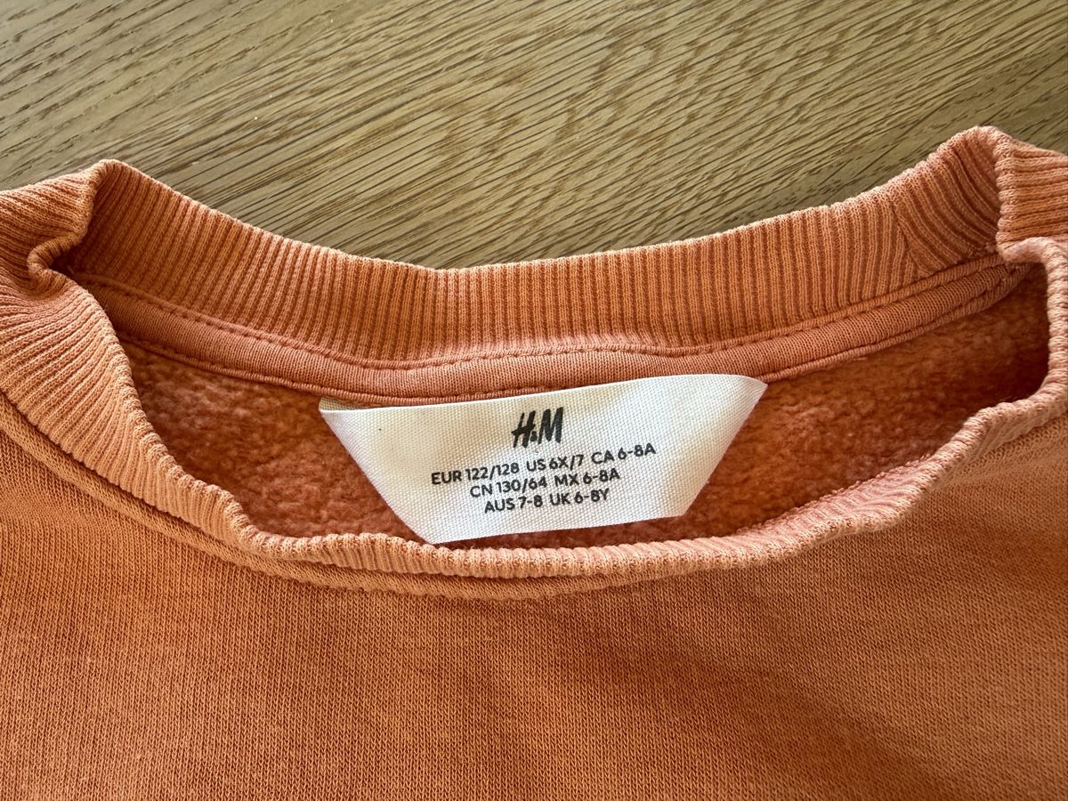 H&M Pullover & Sweatshirts: H&M Pullover Halloween, Gr. 122/128 – Gebraucht aus Goldswil von Fisel 2