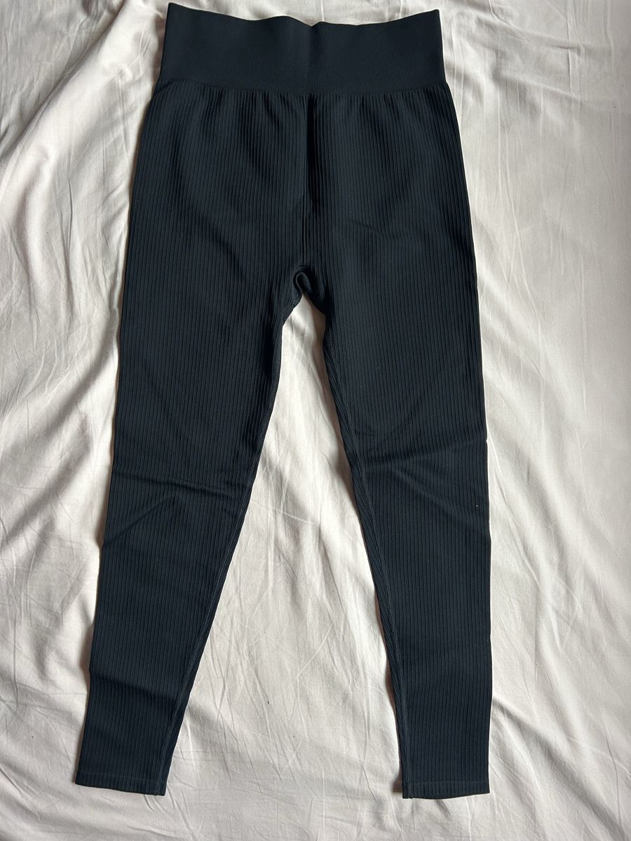 Leggings: Gym leggins – Usato da Arzo venduto da val_55vd 3