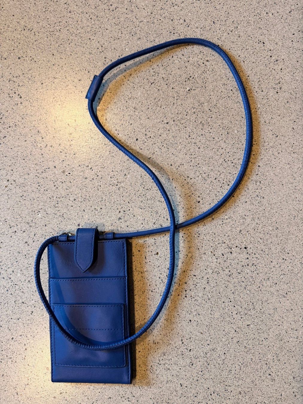 Other Stories Sacs femmes: &Other Stories Tasche Leder Blau – Neuf (Voir description) à Baden par sawill93