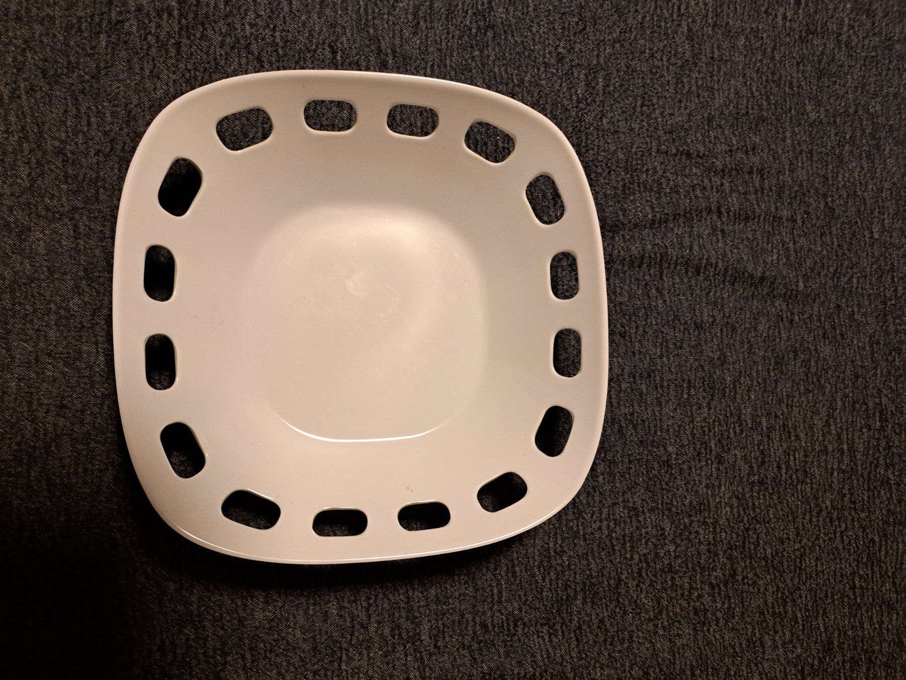 Ciotole: Schale für Camping – Usato da Schüpfheim venduto da madeleine69