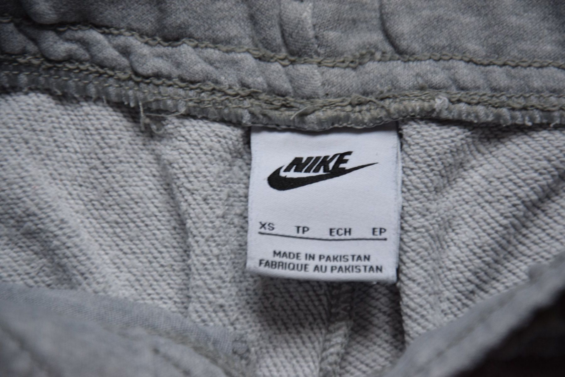 Nike Pantaloni: Nike Training Hose gr. XS – Usato da Mezzovico venduto da finsteraar 1
