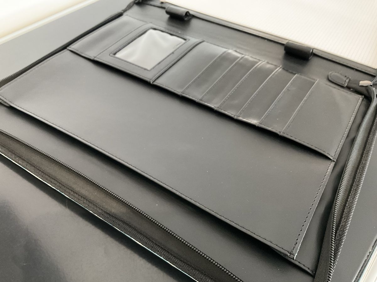 Schreibblöcke: Schreibmappe – Gebraucht aus Kloten von Sakura10 2