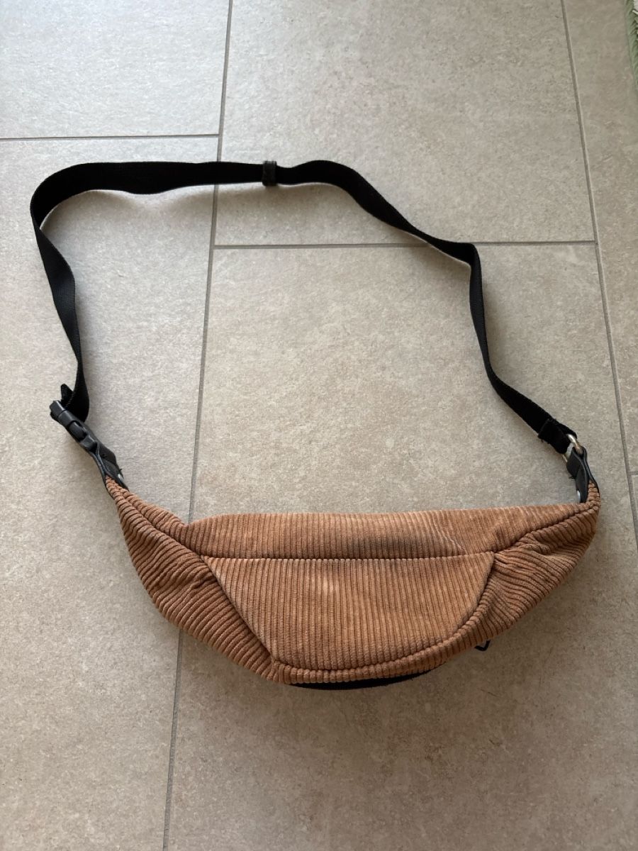 Taschen: Bauchtasche HXTN – Gebraucht aus Zizers von L.Berther 1