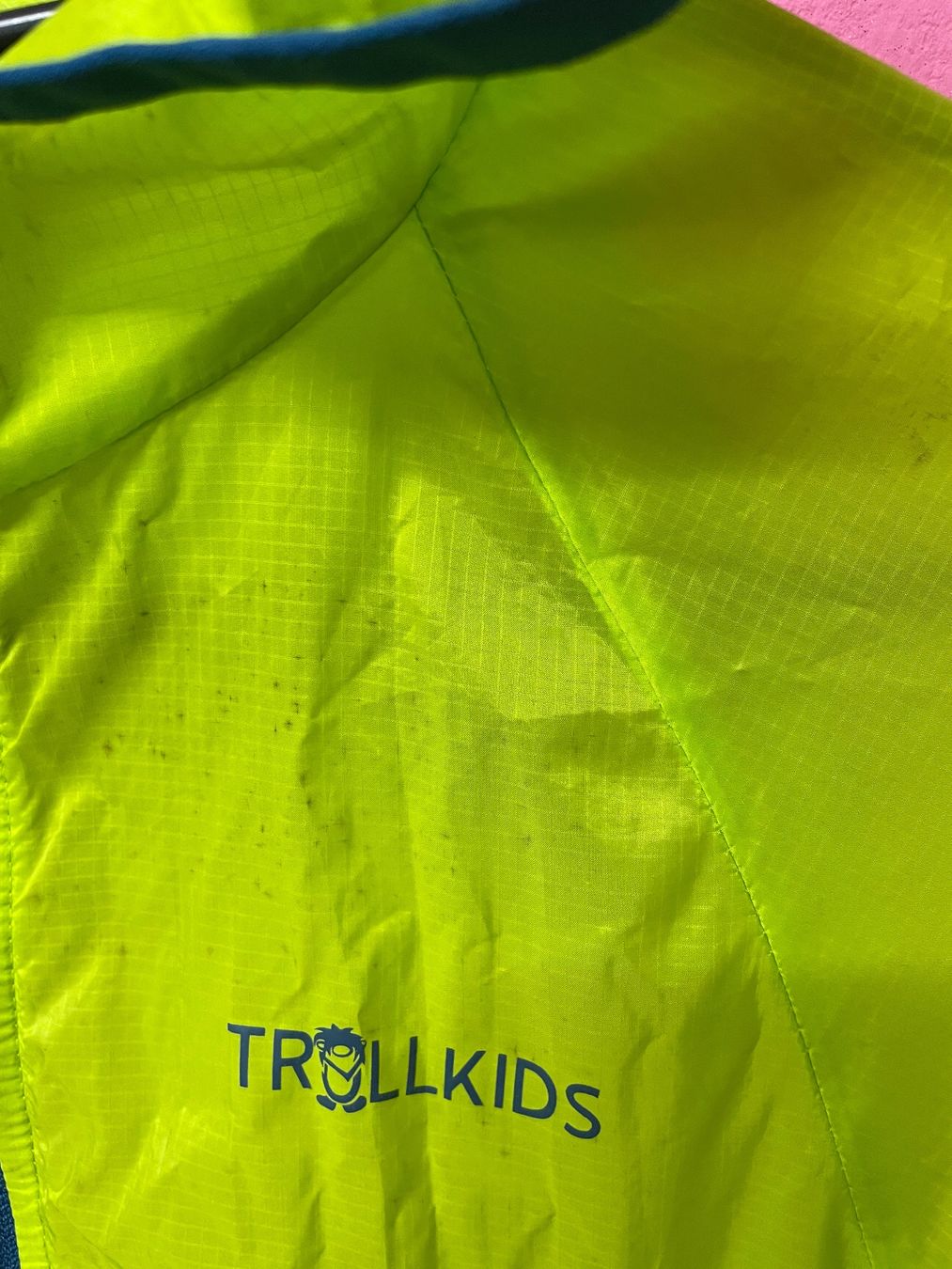 Trollkids Jacken: Windjacke Gr. 128 Trollkids – Gebraucht aus Pfäffikon ZH von Aushel11 2