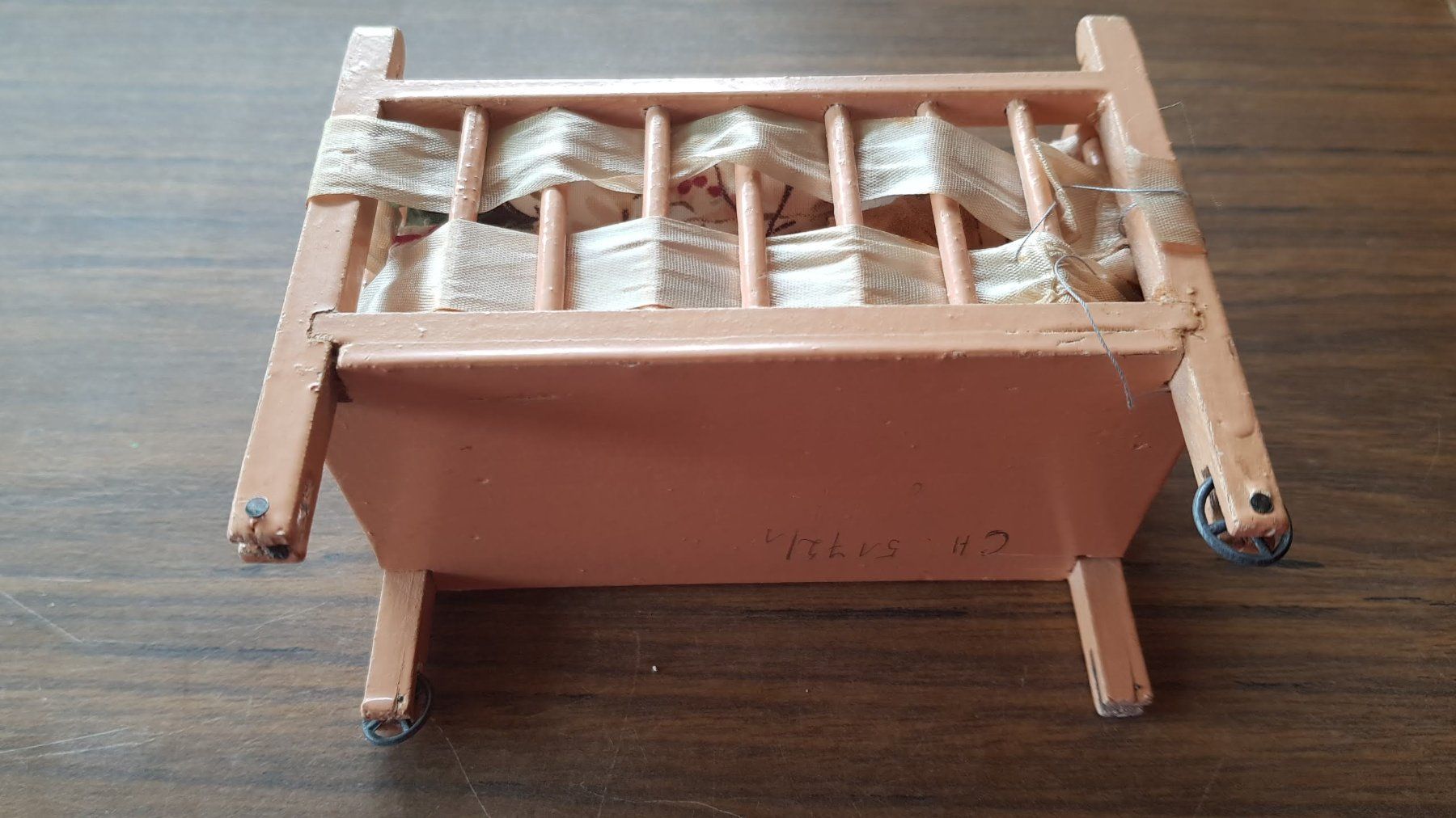 Giocattoli: Puppenbett antik – Usato da Mörschwil venduto da lindaswunderkiste 6