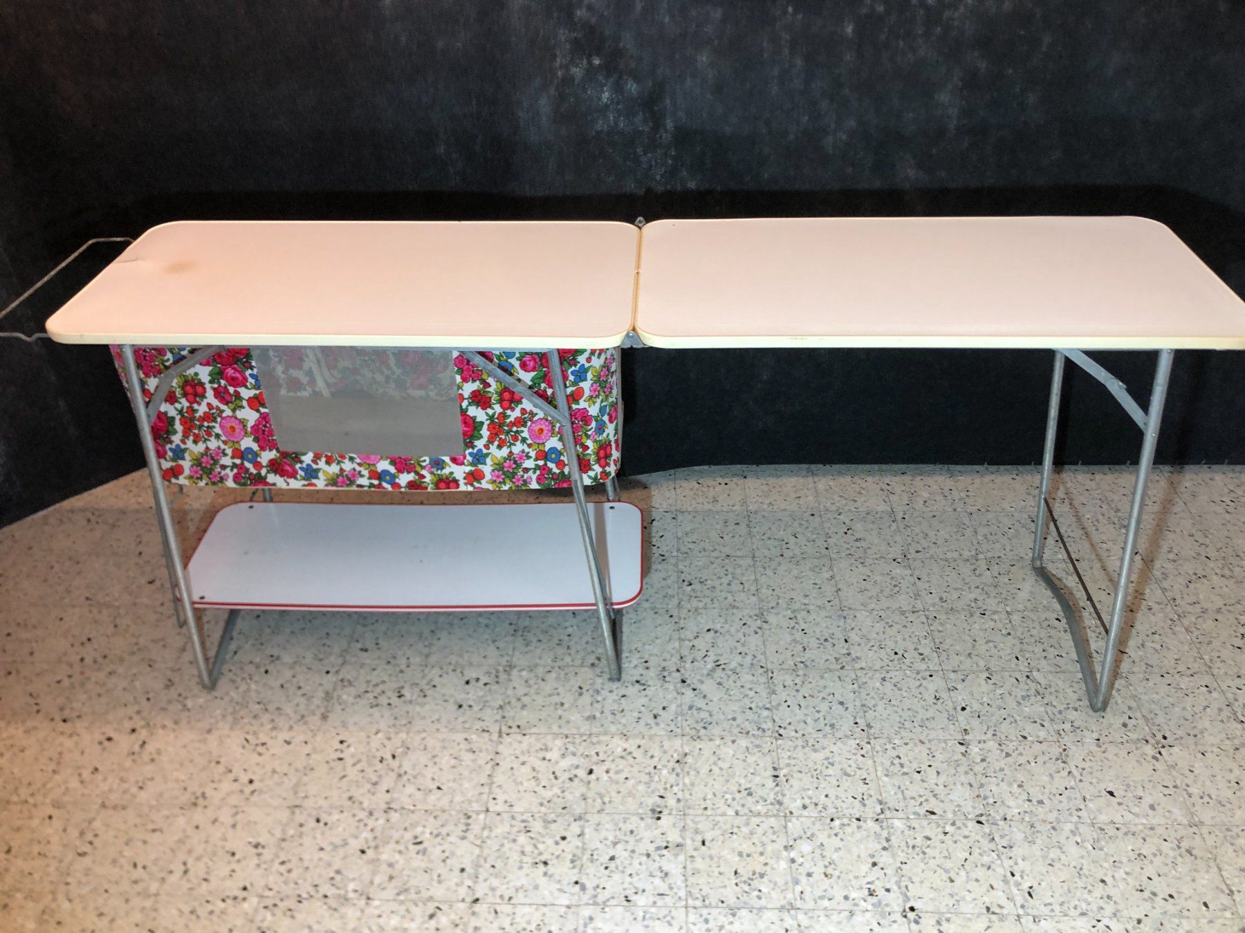 Tavoli: Table de Picnic pliable. Vintage – Usato da Saignelégier venduto da Dubois_Vintage