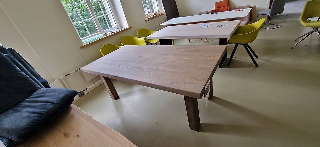 Tische: Tisch neu Eiche massivholz 200x100cm – Neu und originalverpackt aus Lützelflüh-Goldb von Rampenverkauf_72_ 4