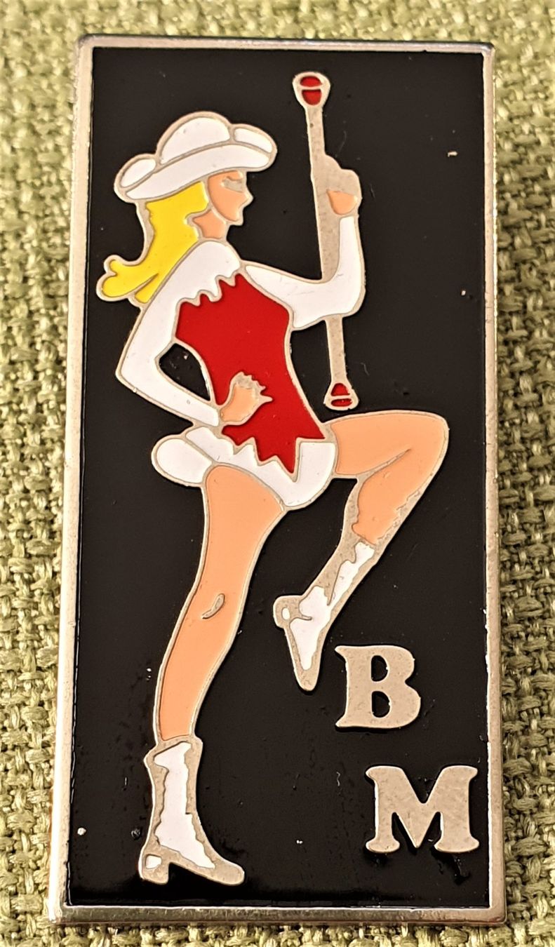 Plaketten & Abzeichen: O372 - Pin BM Girl – Gebraucht aus Reinach BL von Boston-Verkauf