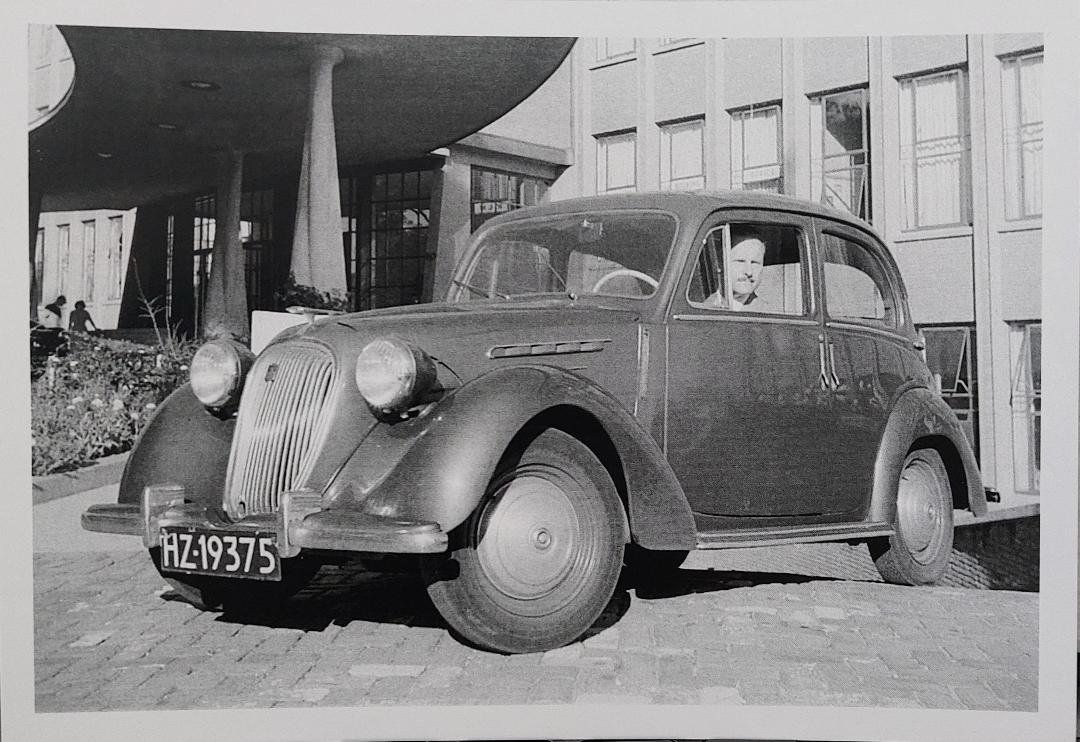 Cartes postales: SIMCA 8  de 1951 – Neuf (Voir description) à Delémont par Domdom1