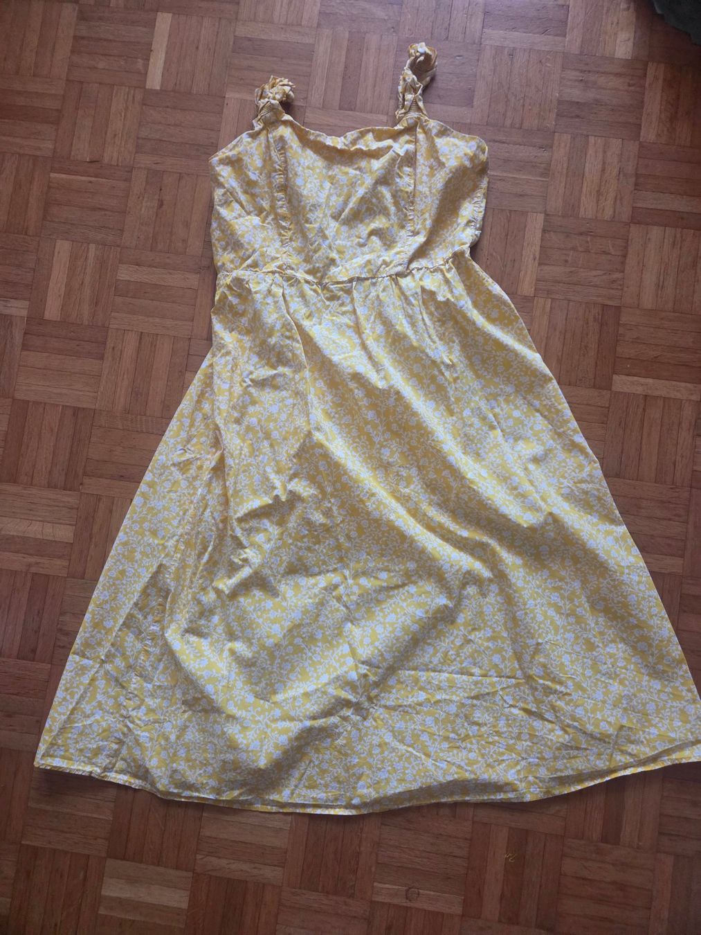 Robes: Kleider und Jupe Gr. M – D'occasion à Basel par grandfamily 8
