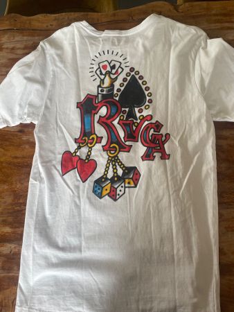 RVCA T-Shirt mit kleinem Loch Grösse M