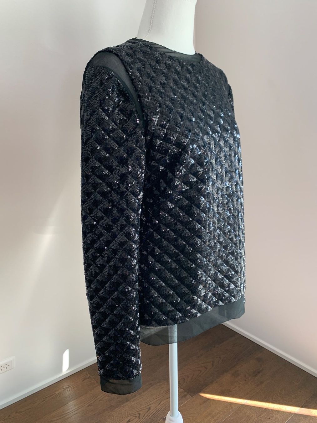 Top: EMANUEL UNGARO top soirée sequins M – Nuovo (secondo la descrizione) da Morges venduto da Imade1 1