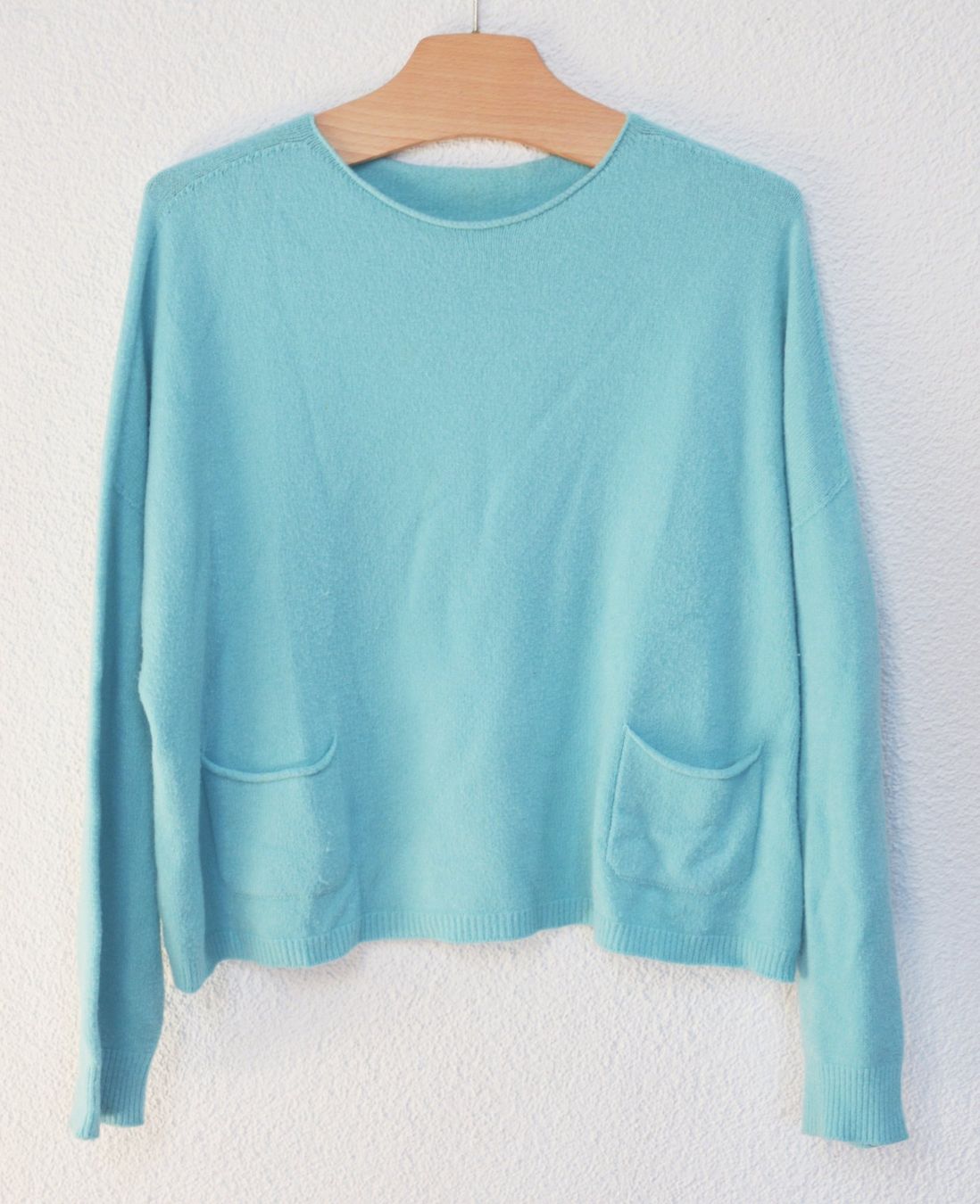 Maglioni & Felpe: Leichter, flauschiger Damen Pullover, oversize, Grösse 1size – Usato da Niederhasli venduto da littledrop