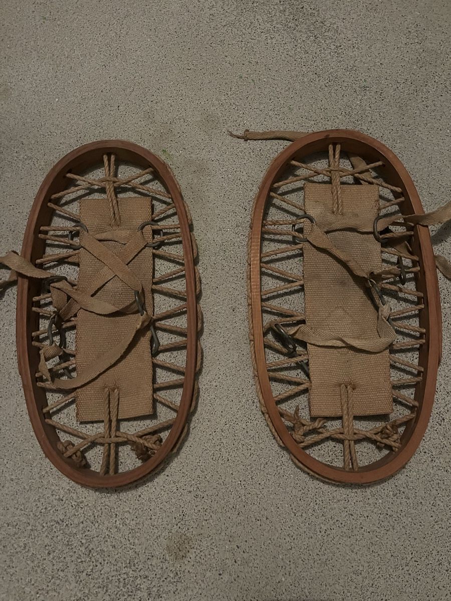 Scarpe da uomo: Alte Holzschneeschuhe – Difettoso da Suhr venduto da brigittaba