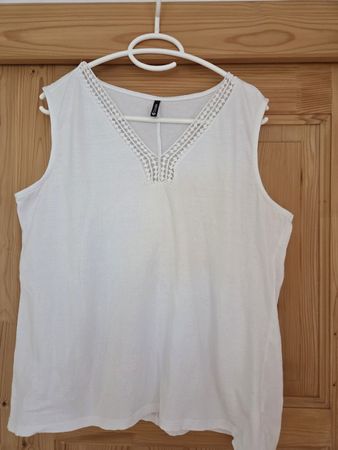 Haut femme blanc taille S bon état