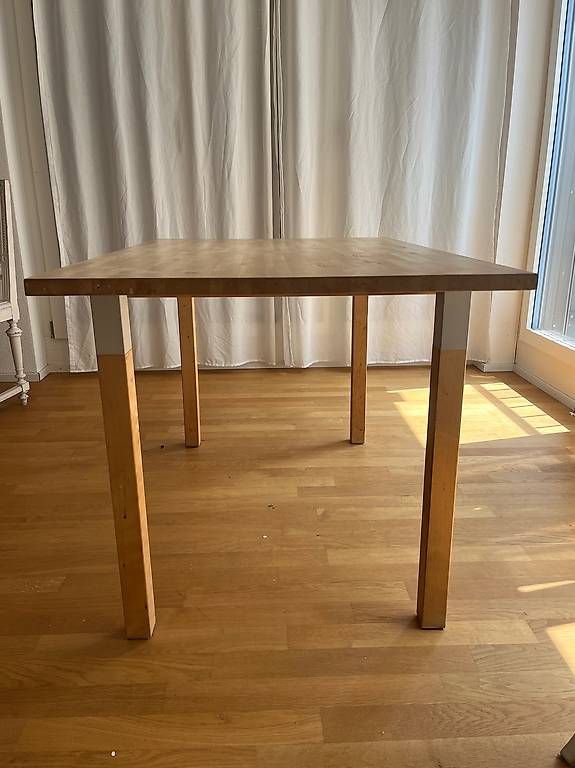 Tables: Tisch – D'occasion à Liestal par lar_ww6f 2