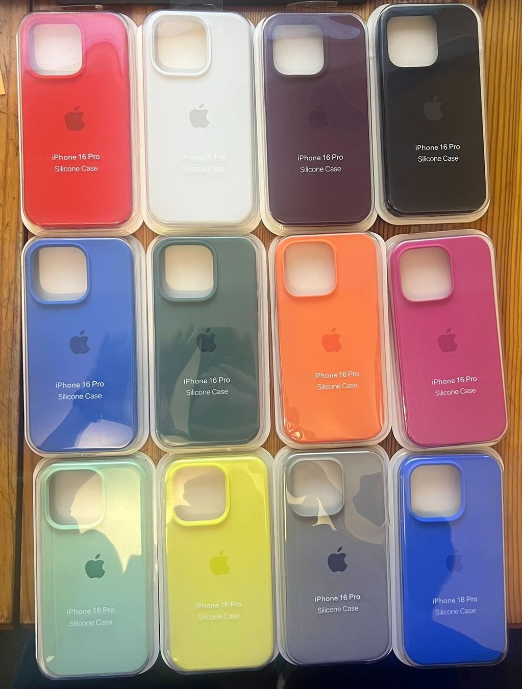 Cover & Protezioni schermo: Coque iPhone 16 Pro Différentes couleurs. Hülle – Nuovo e nell'imballaggio originale da Eysins venduto da pro_7lnq