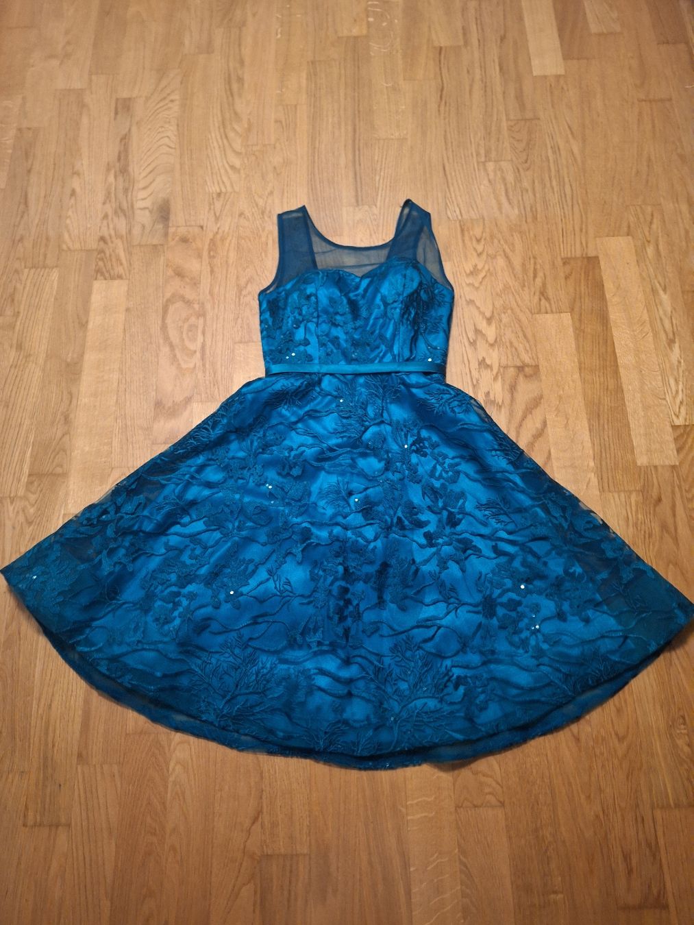 Kleider: Schönes, edles Kleid – Gebraucht aus Wittenbach von nadineshop 2