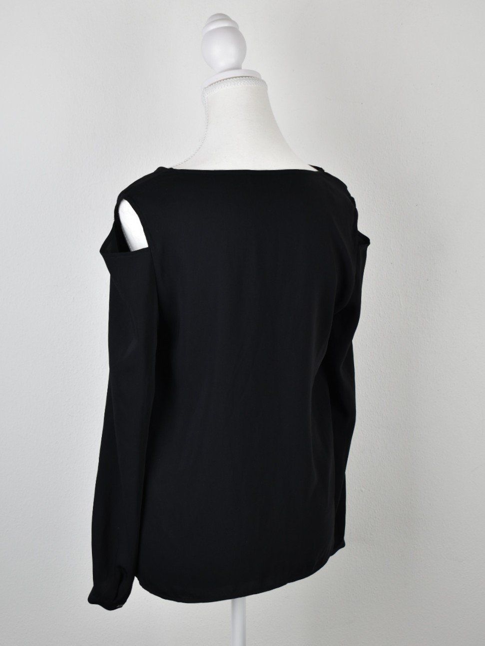 Allsaints Camicette: Allsaints Bluse mit cut out, Gr.36, schwarz – Usato da Nürensdorf venduto da 2ND_STORY 4
