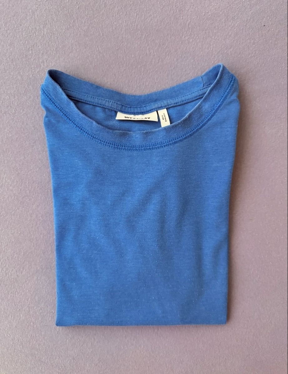 Weekday T-shirts: T-Shirt WEEKDAY – D'occasion à Dietikon par turicum_77 1