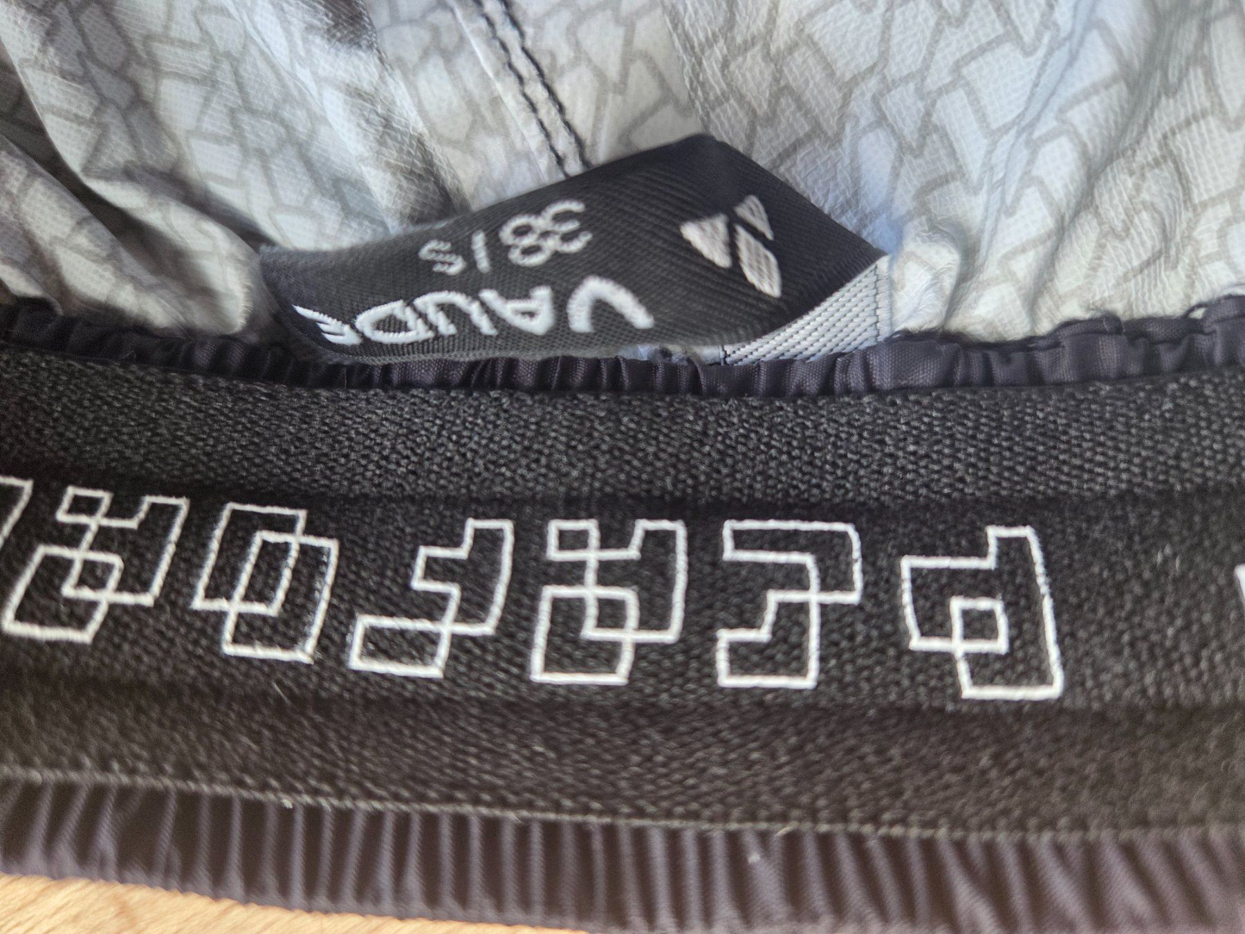 Vaude Pantaloni: Vaude Regenhose schwarz Grösse 38/S mit Packbeutel – Usato da Frauenfeld venduto da cor_5nxv 1