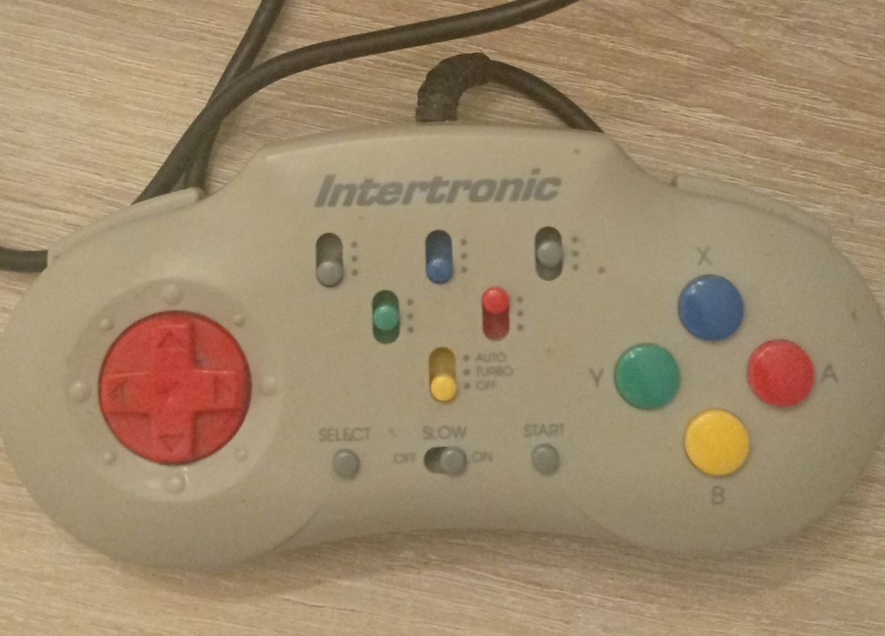 Controller: Controller Intertronic kabelgebunden gebrauchter Zustand – Usato da Rickenbach Sulz venduto da dom_j6lz