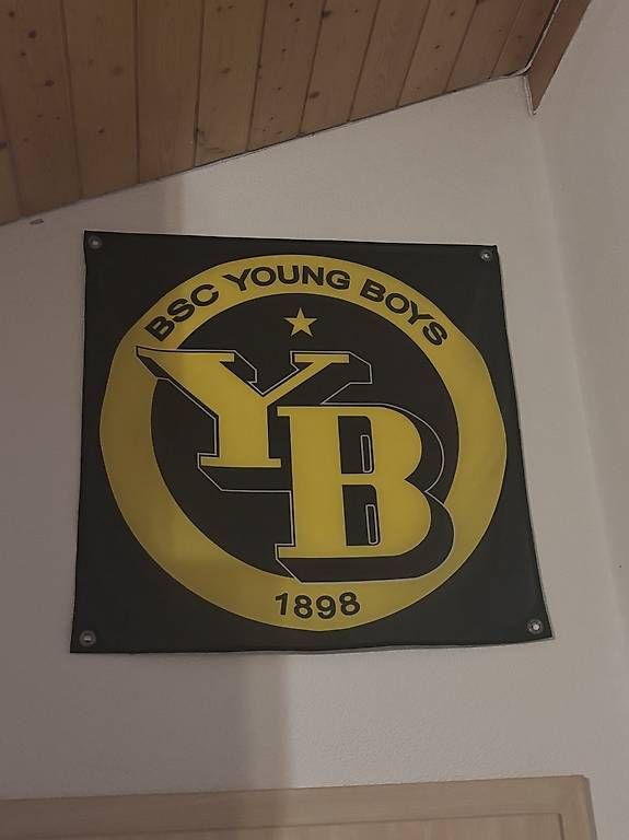 Foto & Immagini: YB Wandposter 90cm x 90cm – Usato da Bargen BE venduto da Thi_hp9t