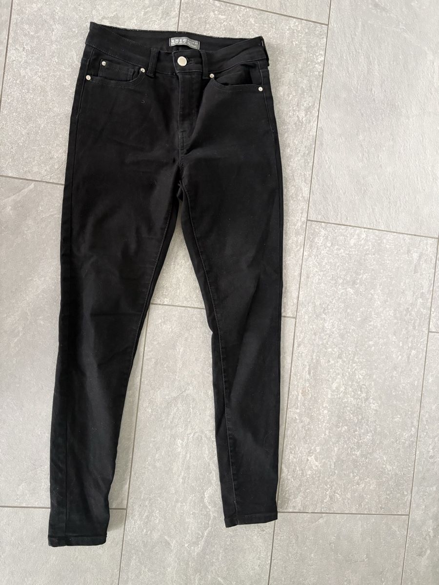 Primark Jeans: Black slim Jeans – Usato da Oberdorf SO venduto da retowolf
