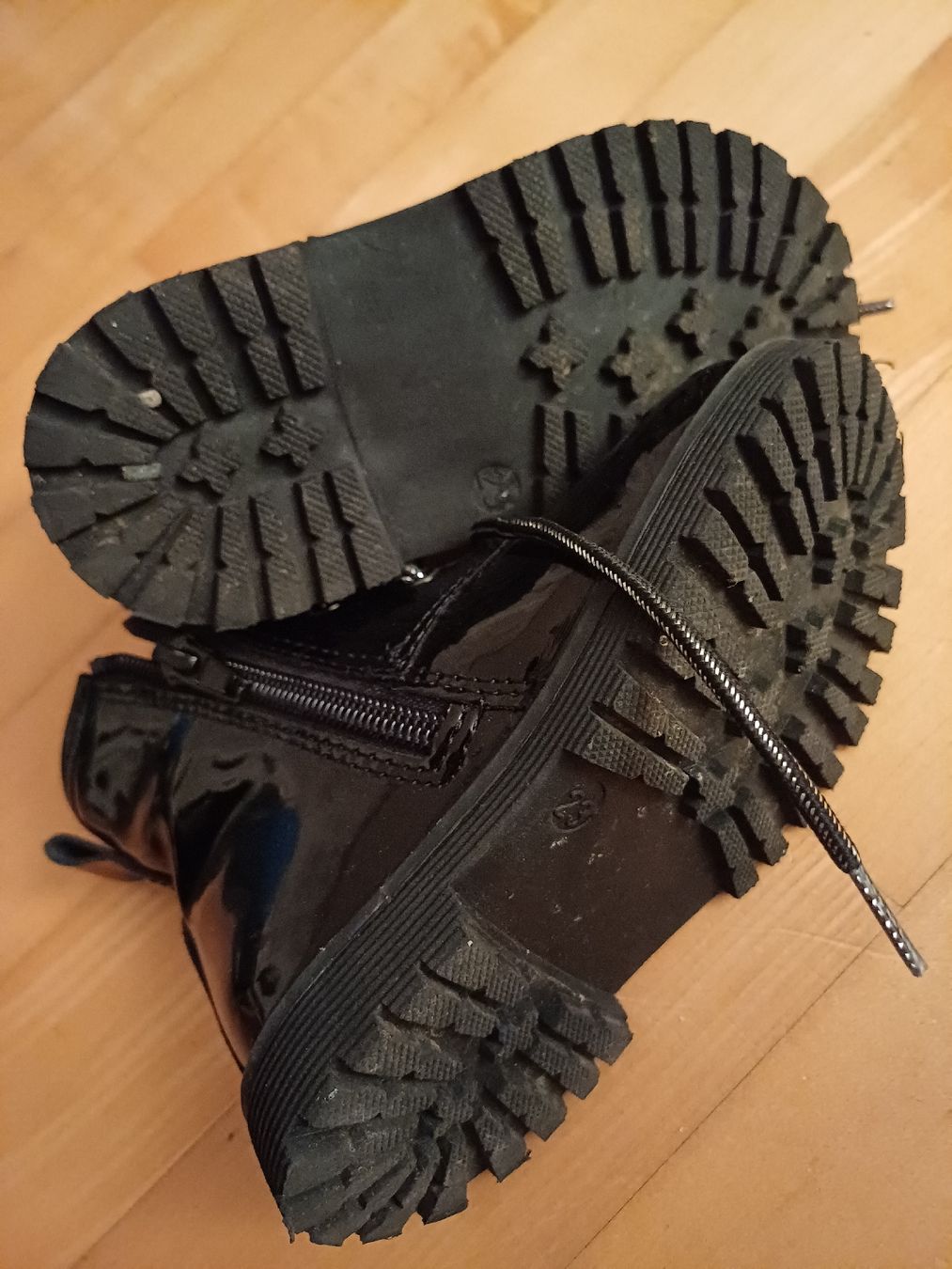 Scarpe per ragazze: Halbschuhe/ Stiefel Gr.23 – Usato da Windlach venduto da lanuj 1
