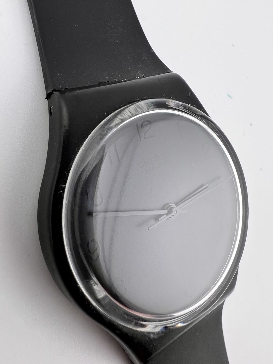 Swatch Orologi: Swatch black minimaliste cool black  – Usato da Biel/Bienne venduto da Olin.ka 3