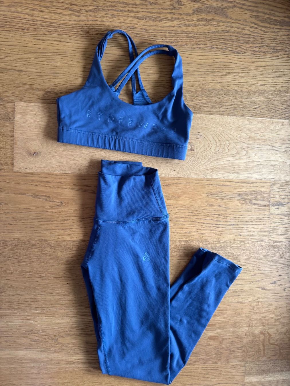 Leggings: Ryderwear Fitness Set – Usato da Zürich venduto da SNovo