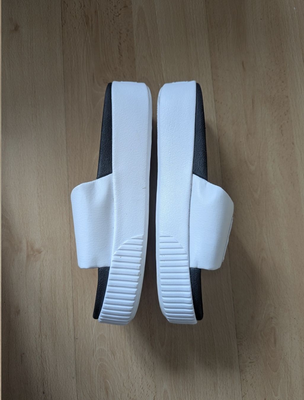 Puma Herrenschuhe: Puma Plateau Slipper, Grösse 38 – Neu (gemäss Beschreibung) aus Schaan von Sarahvo13 1