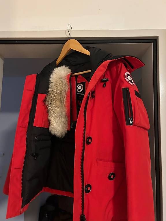 Canada Goose Giacche: Canada Goose Winterjacke – Usato da Giebenach venduto da an__8csh
