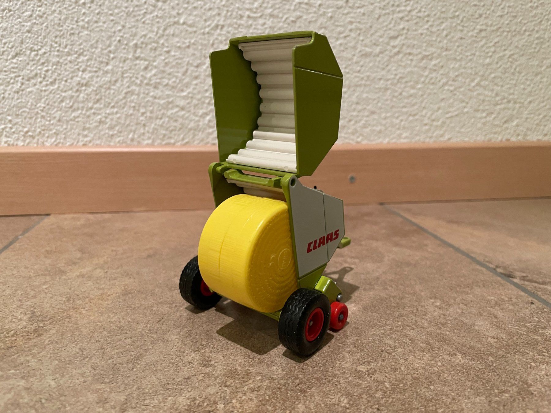 Claas Tutte le macchine: SIKU Claas Rundballenpresse – Nuovo e nell'imballaggio originale da Kreuzlingen venduto da Stefan1150 2