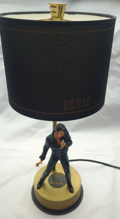 Lampe 3D Portrait Elvis Presley Personnalisable 16 Couleurs - Veilleuse LED Avec Nom Ou Message