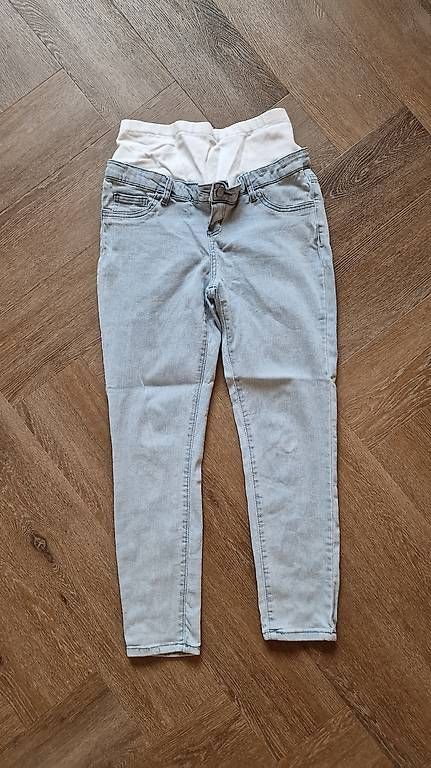 Jeans: Umstandsjeans Gr. 36 – Usato da Affeltrangen venduto da ahornblattt