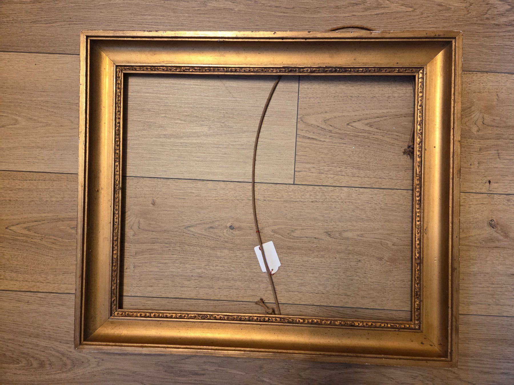 Dipinti: cadre bronze, décor de perles dimensions 57x48 cm – Usato da Lausanne venduto da leneko
