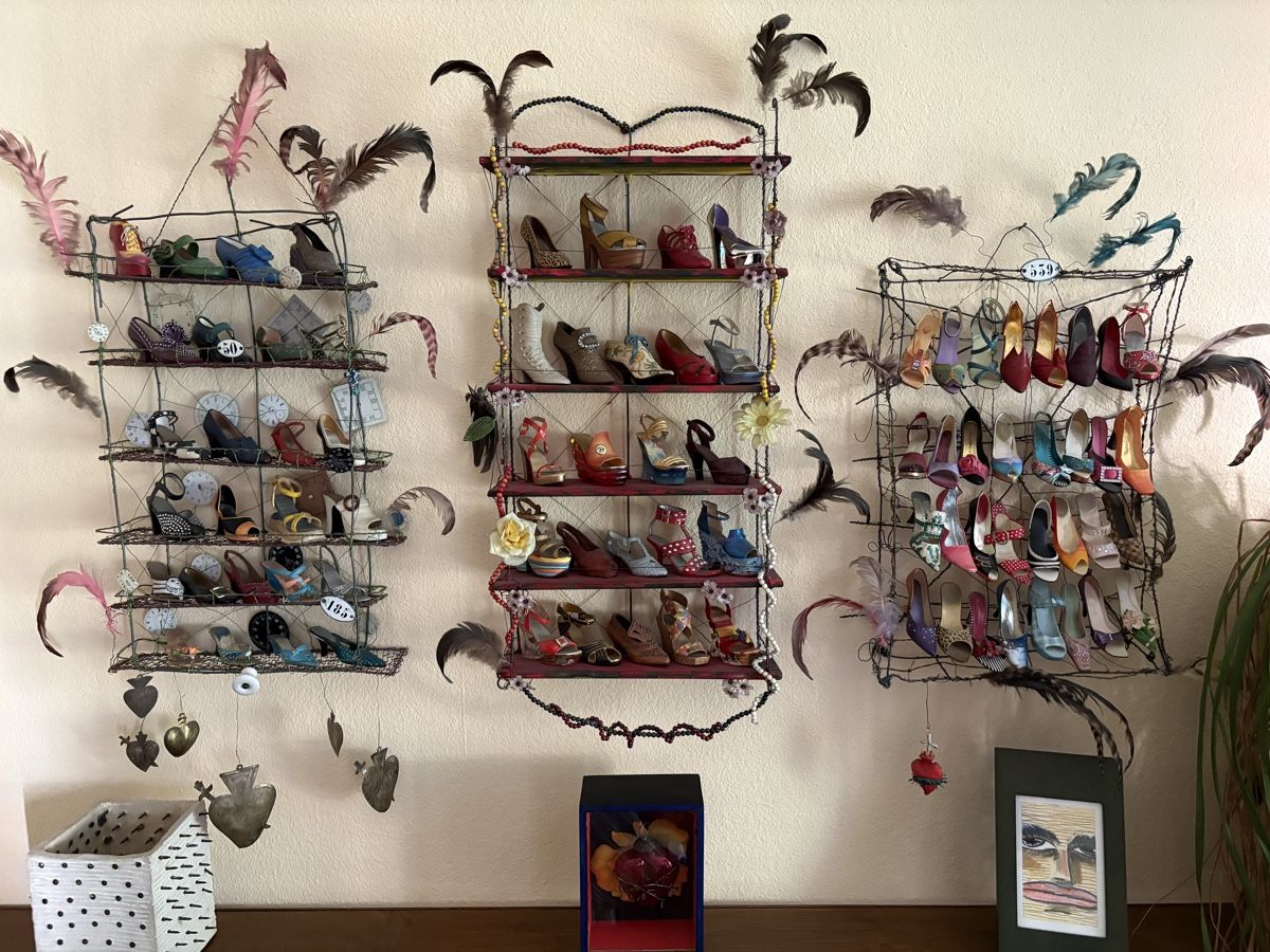 Toutes les décorations: Installation artistique mini-chaussures  – D'occasion à Genève par rap_s5hg