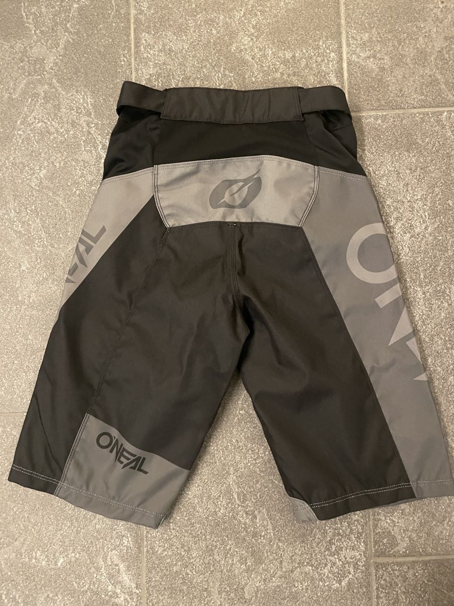 Pantalons: ONEAL MTB Shorts Kinder – D'occasion à Brunegg par kiki_faca 1