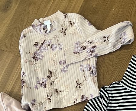 LeCropped Langarm Shirt H& M Blumenmuster pastell rosa Gr. M