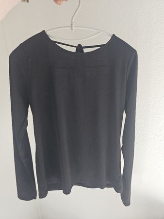 Haut noir dos nu avec manches longues, taille M