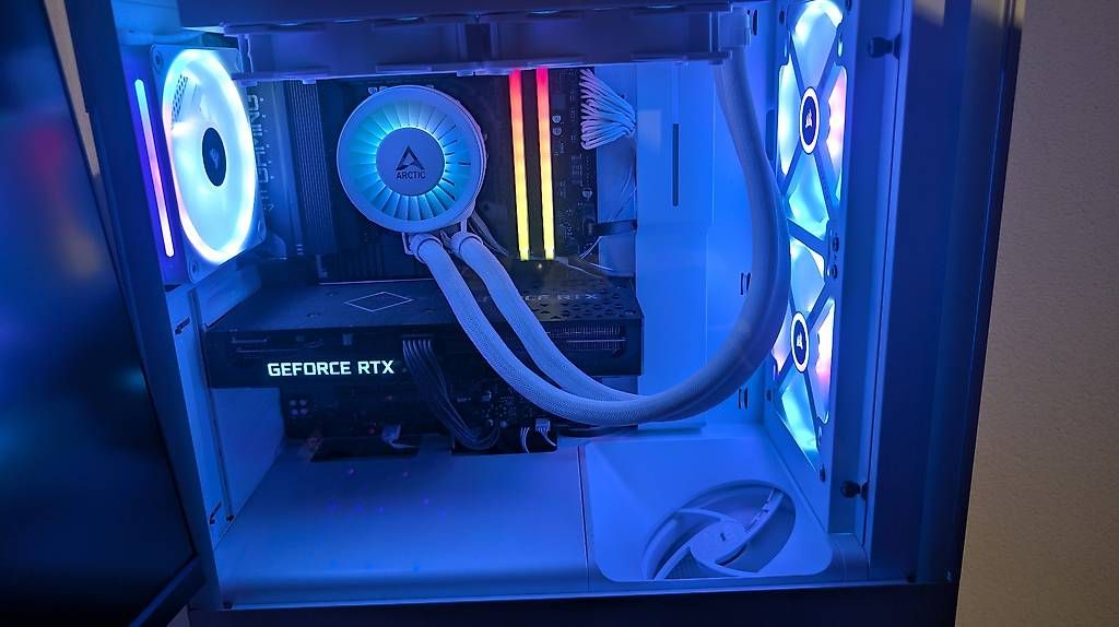 PCs: GAMING PC – D'occasion à Kallnach par RM96 3