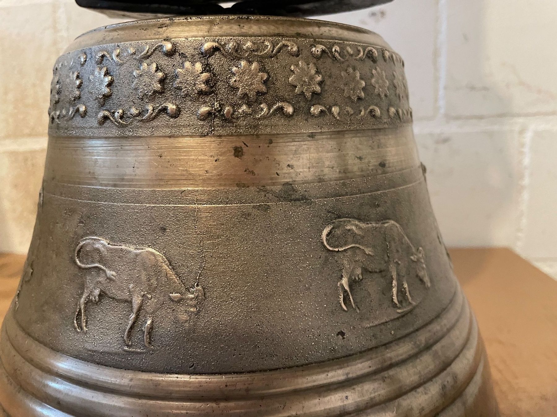Cloches & sonnailles: Alte Glocke ab 1.00 Fr. – D'occasion à Birrhard par magisto52 2